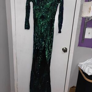 Elegant Green Sequin Evening Gown